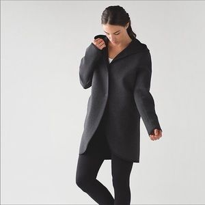 LULULEMON City Bound Wrap Reversible Coat Black M